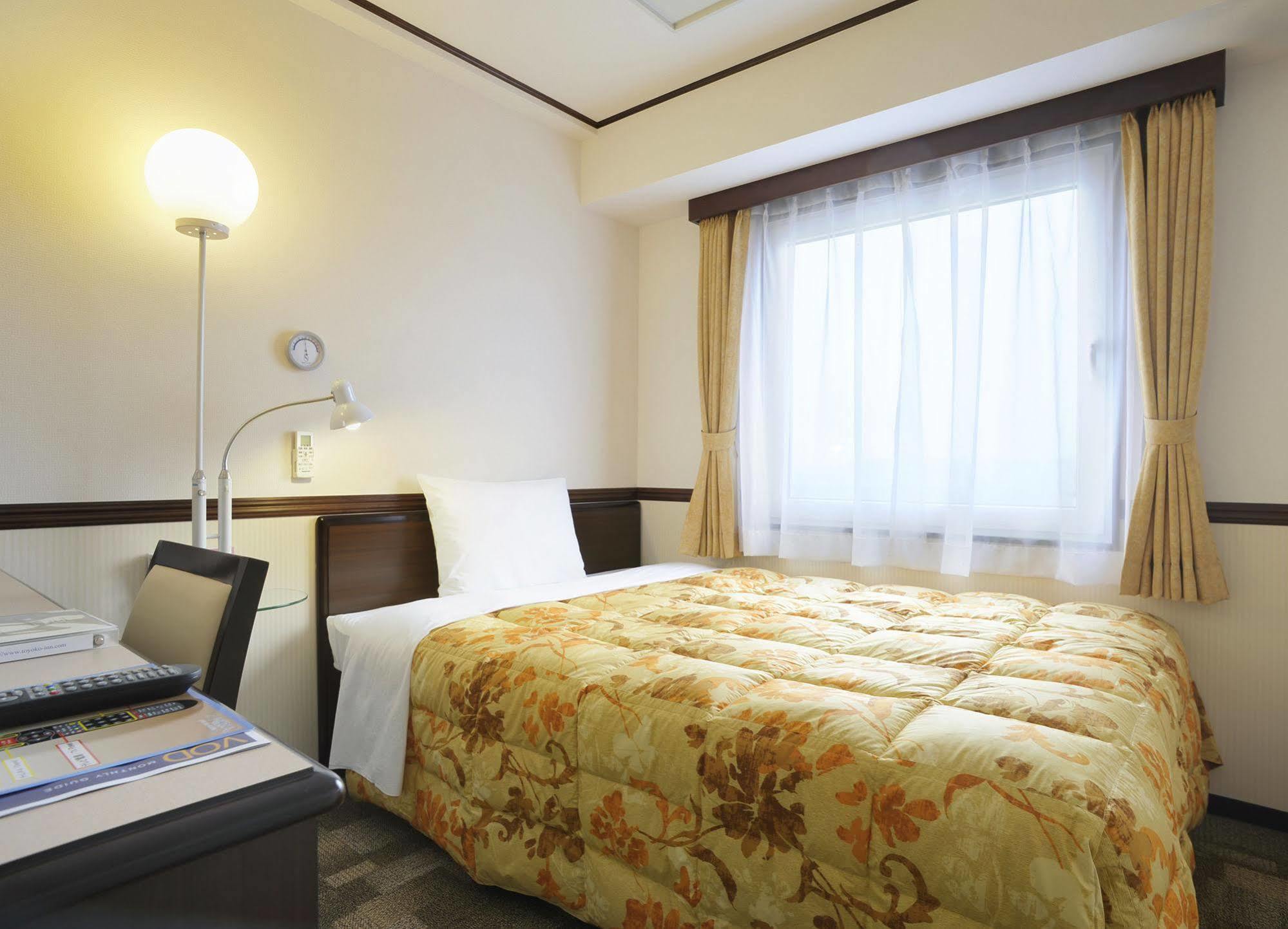 Toyoko Inn Saitama Shintoshin Exteriör bild